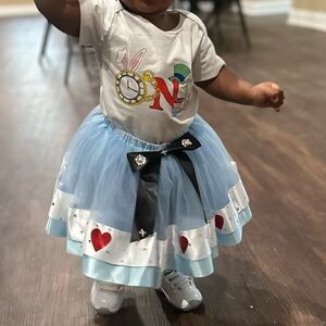 Alice in wonderland first birthday outfit